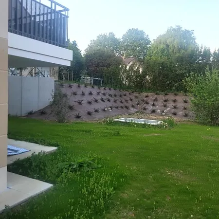 Chambre D'Hote, Dans 4 Pieces , Avec Terasse, Jardin Saint-Witz Exterior photo