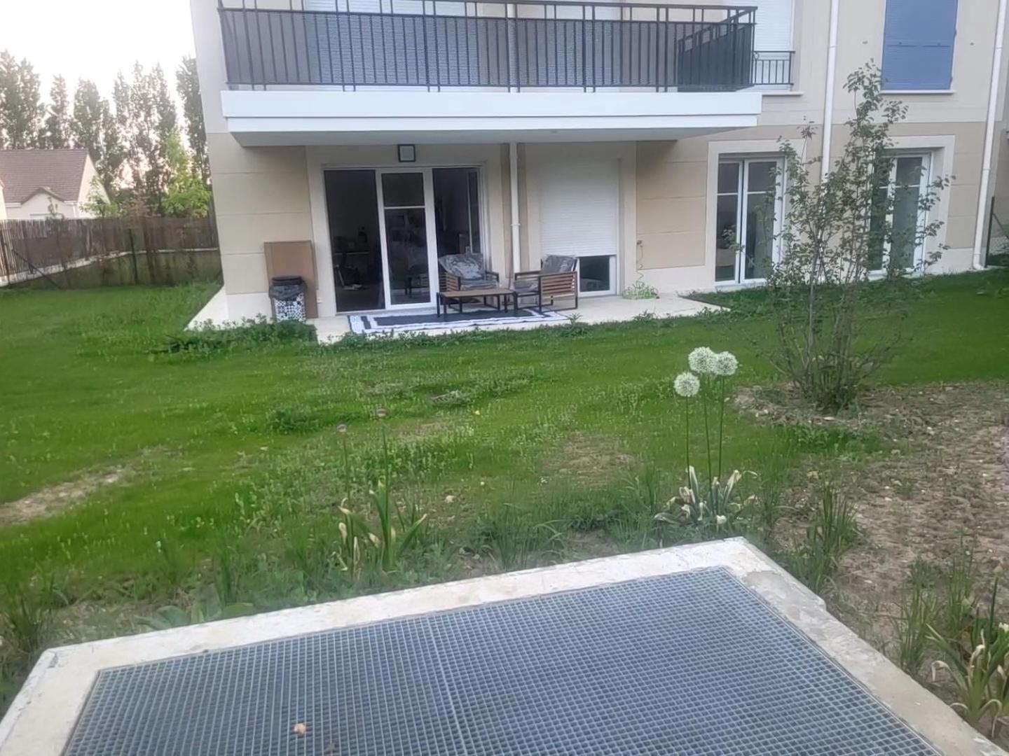 Appartement D'hote, Dans 4 Pieces , Avec Terasse, Jardin