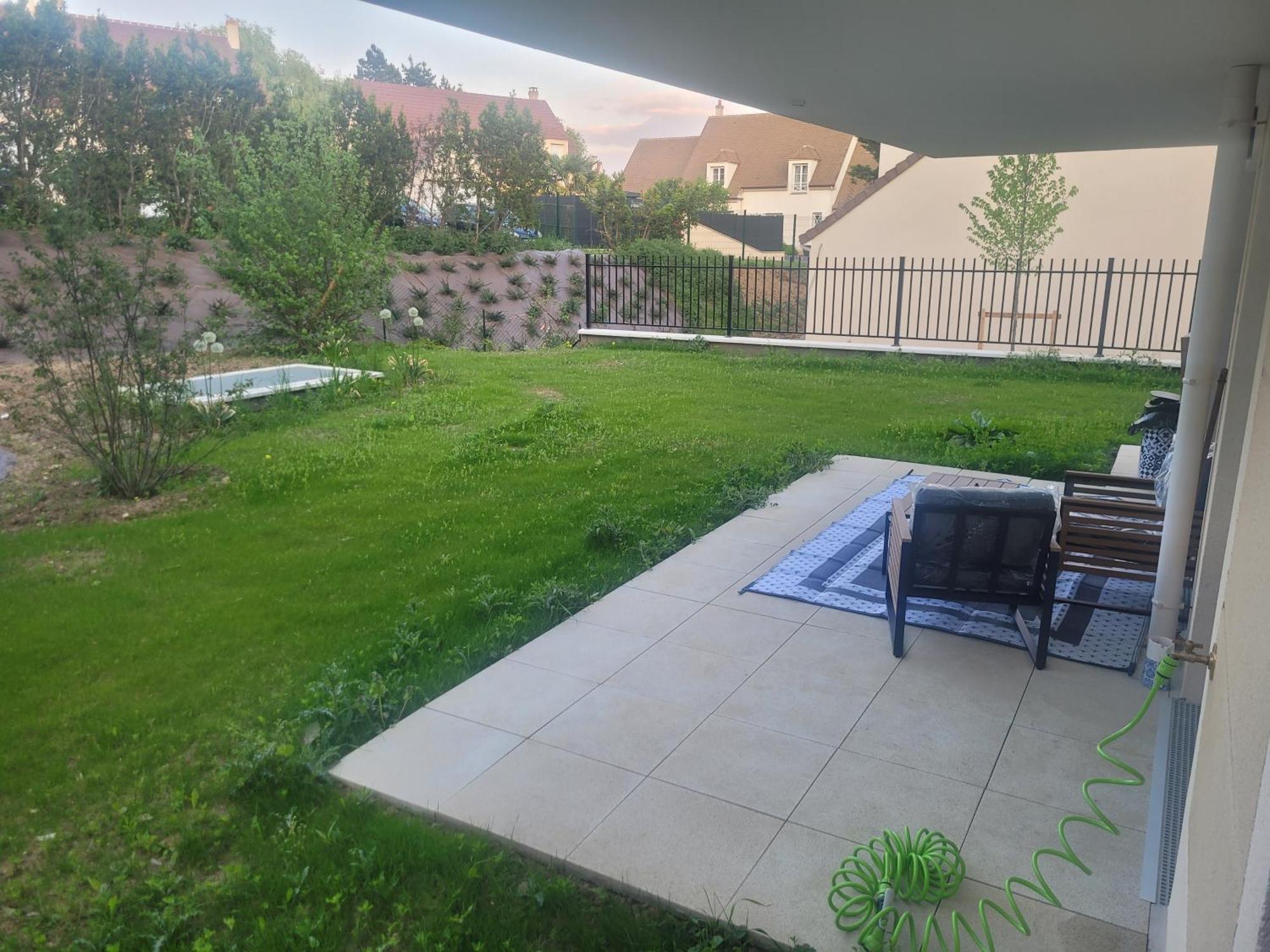 D'hote, Dans 4 Pieces , Avec Terasse, Jardin